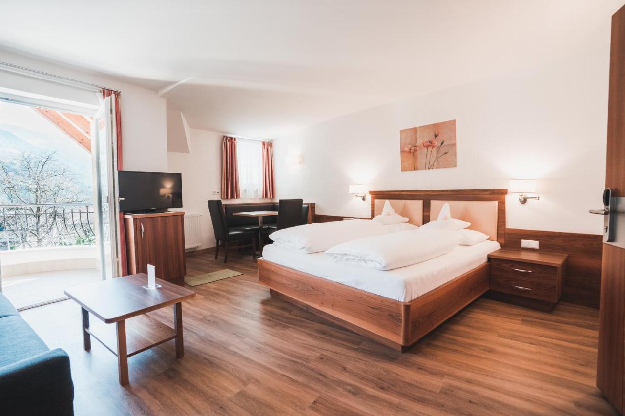 Hotel Am Sonneck Algund Buitenkant foto