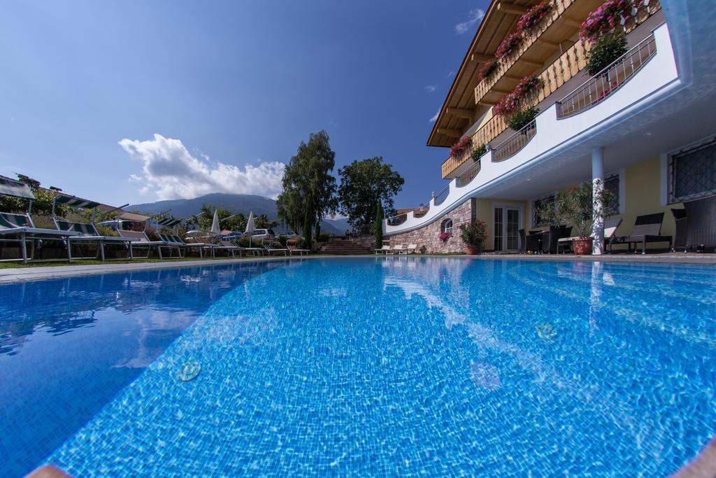 Hotel Am Sonneck Algund Buitenkant foto